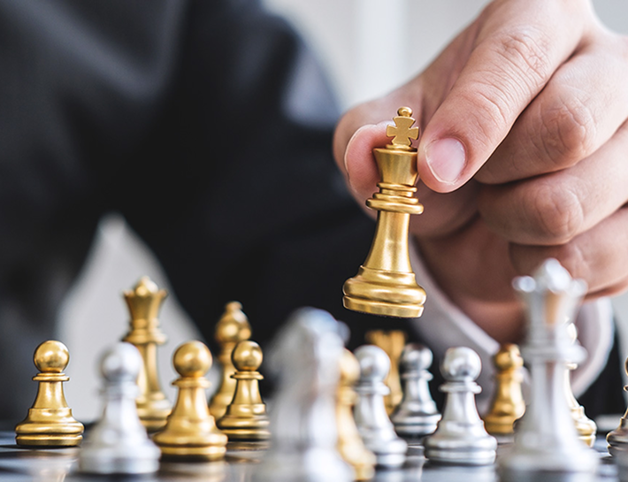 Strateji Düşüncə və Analitik Zəka